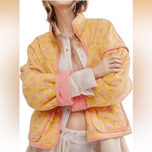 🌸 Quilted Floral Print Pink-Trim Yellow Jacket Medium